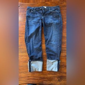 Women Hudson Cute Capri style jeans. Size 32.